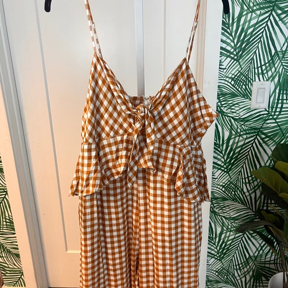 SAYLOR Laken Gingham Jumpsuit in Apricot XL - Picture 3 of 10